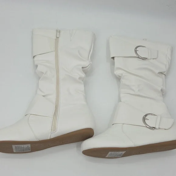 Elegant White Buckle Slouchy Boots - Picture 7 of 16